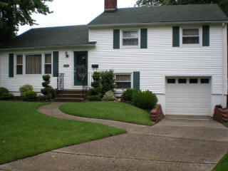 251 Midland Ave, Paramus NJ  07652-4649 exterior