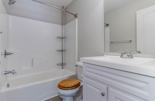 935 Shadowridge Dr, Covington KY  41018-4050 exterior