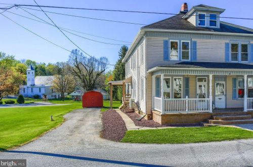 426 Springvale Rd, Red Lion, PA 17356-8420