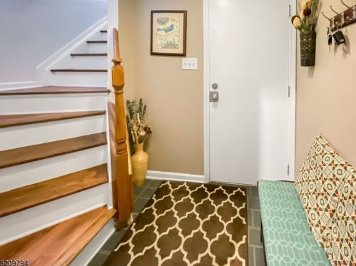 13 Mourning Dove Ct, Hackettstown NJ  07840-3211 exterior