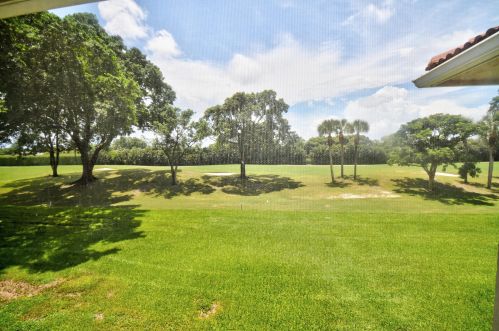 15 Southport Ln, Boynton Beach, FL 33436-6421