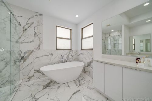 8941 178th St, Hialeah FL  33018-6554 exterior