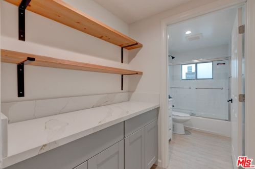 1751 Cabrillo Ave, Torrance CA  90501-3625 exterior