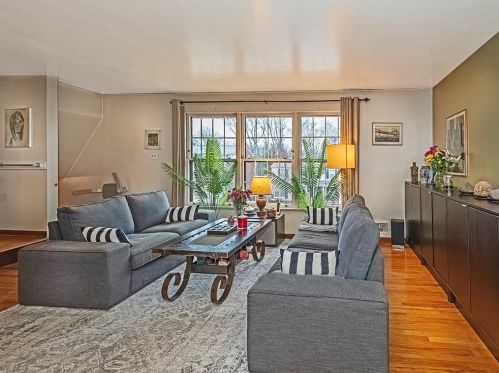 574 Clemson Dr, Pittsburgh PA exterior