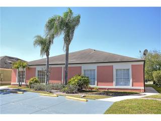1073 Universal Resorts Pl, Kissimmee, FL 34744-5133