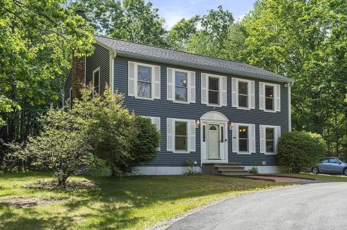 349 Weare Rd, New Boston, NH 03070-3500