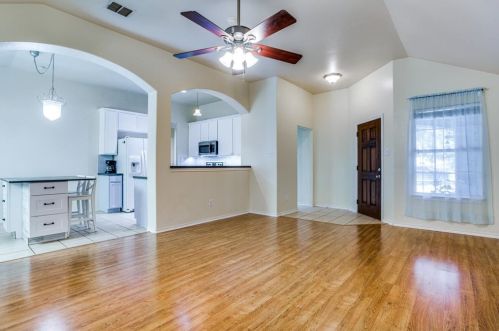 3400 Beatriz Dr, Denton, TX 76207-7749