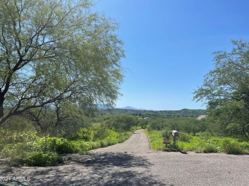 1212 Tango Ct, Nogales, AZ 85648-3324