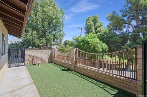 6040 Moraga Ave, Riverside CA 92509-6251 exterior