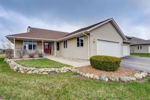 408 Park Place Ct, Waterford, WI 53185-2878