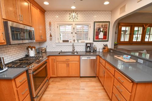 2401 70, Milwaukee WI 53219-0019 exterior