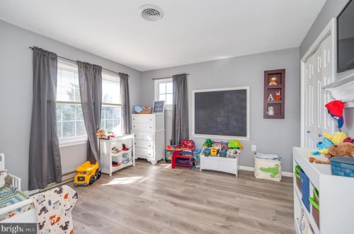 49 Bradford Ct, Charles Town WV  25414-4208 exterior