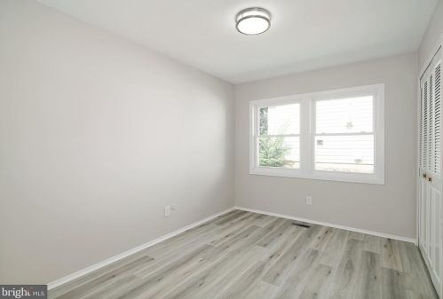 111 Niagara Ln, Willingboro NJ  08046-1224 exterior