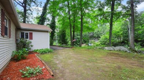364 Candlewood Lake Rd, Northville, CT 06776-4591