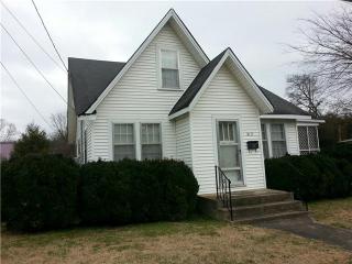 213 Jefferson St, Fayetteville, TN 37334-2419