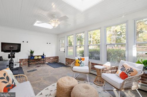 1421 Sugartown Rd, Berwyn PA  19312-1820 exterior