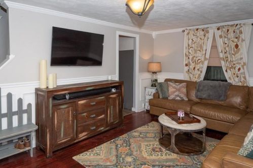 238 Delaware Dr, Glenshaw PA  15116-1716 exterior