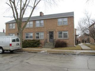 7420 Lincoln Ave, Milwaukee WI  53219-1825 exterior