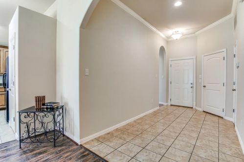 8209 Fall Crest Dr, Hurst, TX 76053-7468