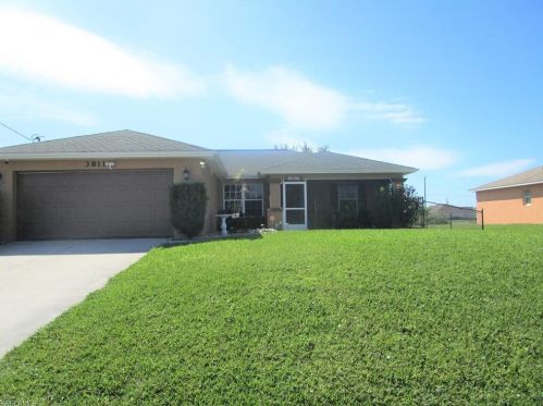 3811 10th St, Lehigh Acres, FL 33976-2808