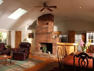 14942 Hamlin St, Van Nuys CA  91411-1406 exterior