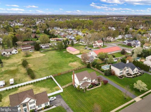 15 Lake Narraticon Dr, Swedesboro NJ  08085-3417 exterior