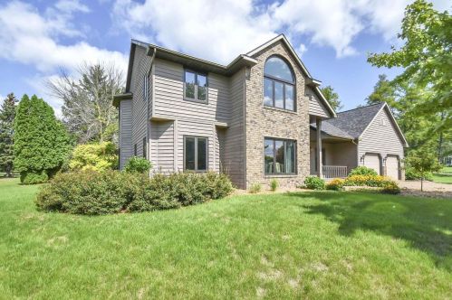 3559 Fayette Ln, Green Bay, WI 54311-7383