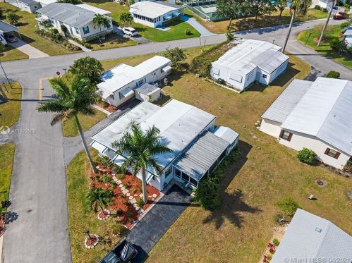 12375 Military Trl, Boynton Beach FL  33436-5841 exterior