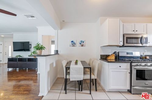 7239 Amestoy Ave, Van Nuys CA 91406-1603 exterior