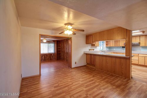 7624 42nd St, Tucson, AZ 85730-1842