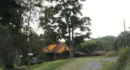 2401 Beeson Rd, Lashmeet WV  24733-9718 exterior