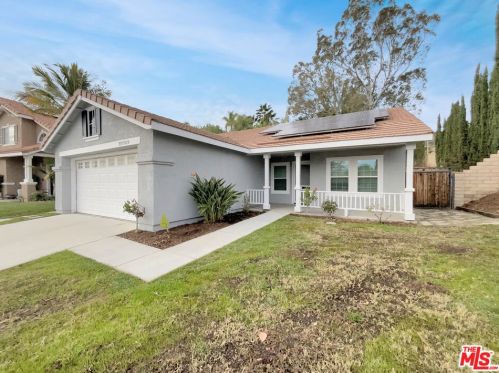 27769 Kristin Ln, Santa Clarita CA  91350-4325 exterior