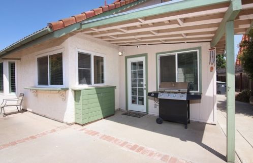 206 Wisteria Ct, Santa Maria CA  93455-3417 exterior