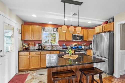 129 Randolph Ave, South Plainfield NJ  07080-4024 exterior