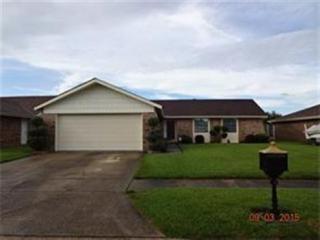 10 Cherry Blossom Ln, Marrero, LA 70072-2425