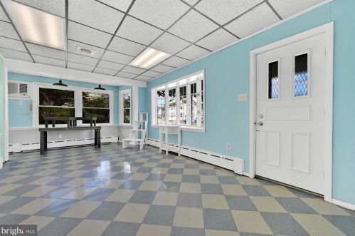 725 Market St, Molino, PA 17961-1010