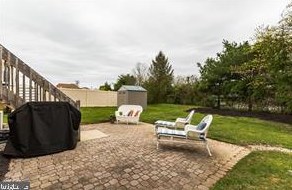 63 Glacier Dr, Berlin Boro NJ  08009-9377 exterior
