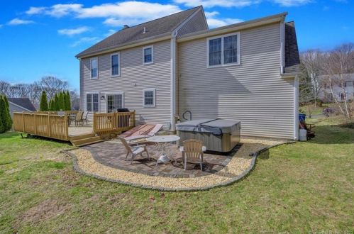 91 Tarragon Dr, East Hampton, CT 06424-1759