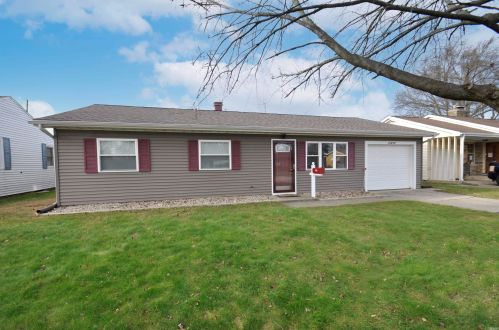 123 Manor Dr, Mishawaka, IN 46544-3544