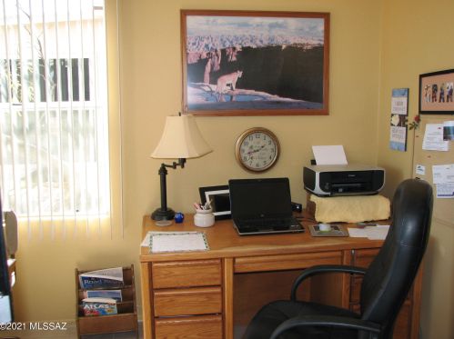 1941 Tilting T Pl, Tucson AZ 85713-6786 exterior