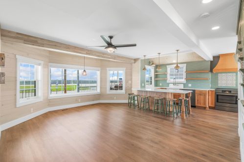 607 Ocean Blvd, Hampton NH  03842-4335 exterior