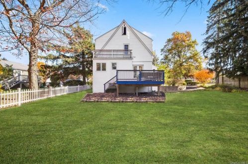 2 Tennyson St, Hartsdale NY  10530-1319 exterior