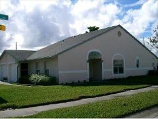 3690 Sawgrass Dr, Titusville FL  32780-8731 exterior