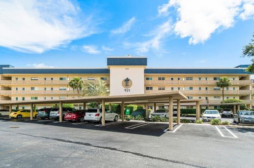921 Spanish Cir, Delray Beach FL  33483-4769 exterior