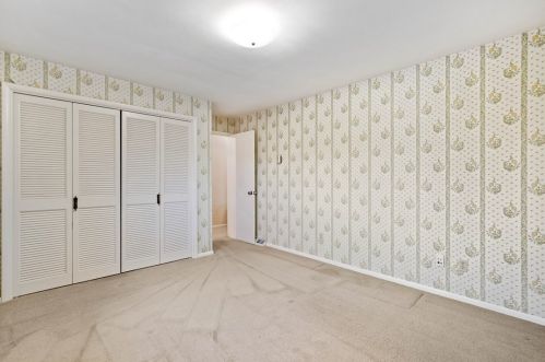 1 Royal Oaks Dr, North Charleroi PA  15022-3329 exterior