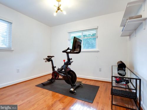 7003 Hickory Hill Rd, Falls Church VA  22042-3903 exterior