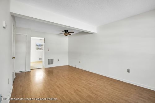 894 Cindy Ct, Bricktown, NJ 08724-7185