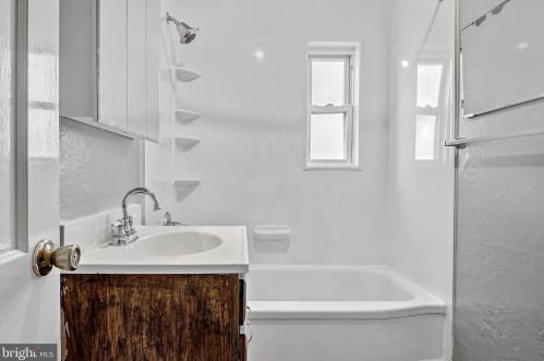 2006 Carlisle Rd, Camp Hill PA  17011-6103 exterior