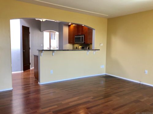 1660 Linwood St, San Diego CA 92110-2830 exterior