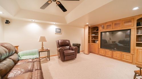 9156 Maple Dr, Dyer IN  46373-9149 exterior